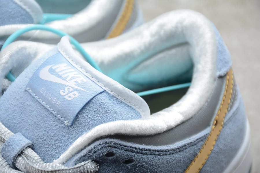 Tênis Nike SB Dunk Low x Sean Cliver