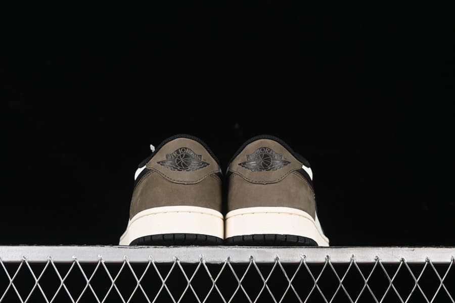 Tênis Jordan 1 Low OG Mocha