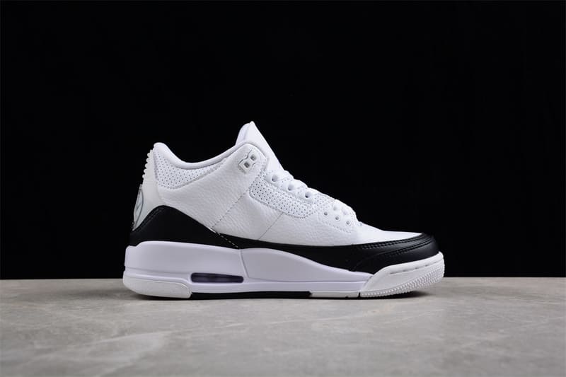 Tênis Air Jordan 3 x Fragment White