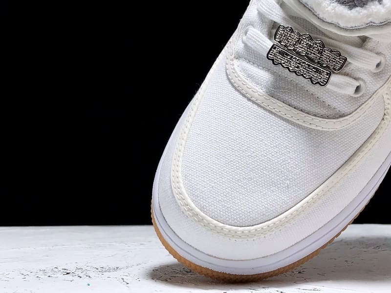 Tênis Nike Air Force 1 x Travis Scott Low Sail