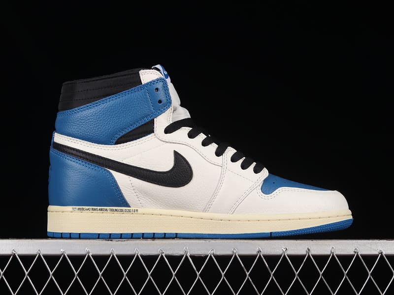 Tênis Air Jordan 1 High Travis Scott x Fragment Design