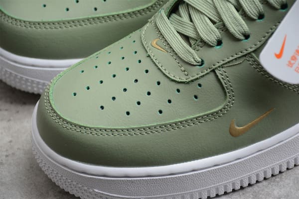 Tênis Nike Air Force 1 o Double Swoosh Olive Gold Black