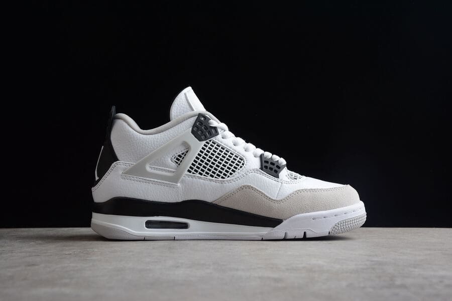 Tênis Air Jordan 4 Military Black