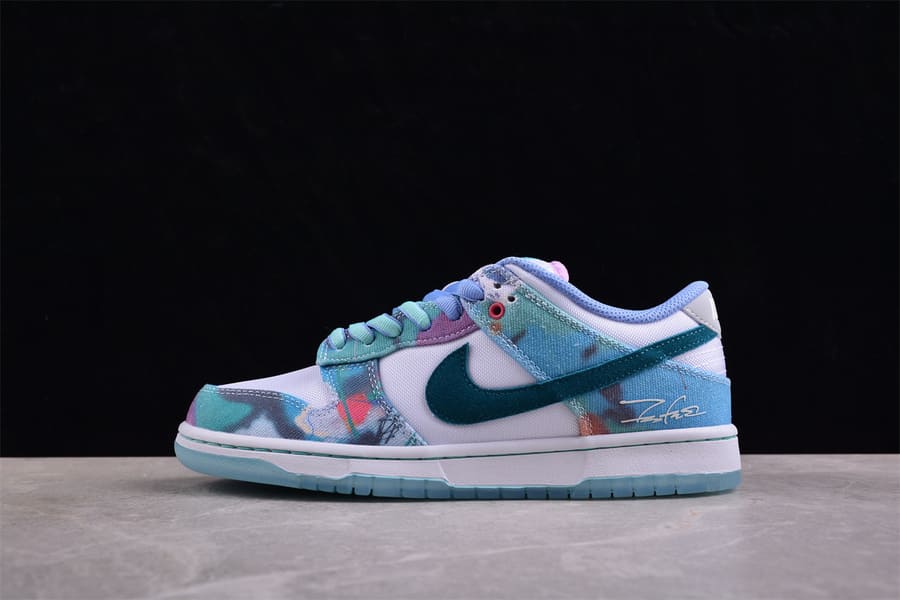 Tênis Nike SB Dunk Low Futura Laboratories Bleached Aqua