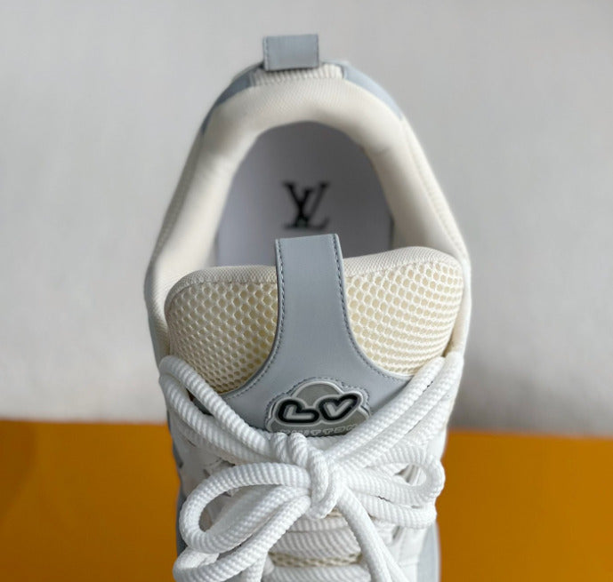 Tênis Louis Vuitton LV Skate Cinza