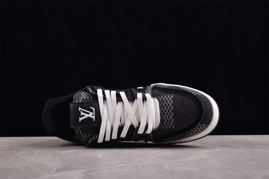 Tênis Louis Vuitton LV Trainer Black Damier 3D Denim