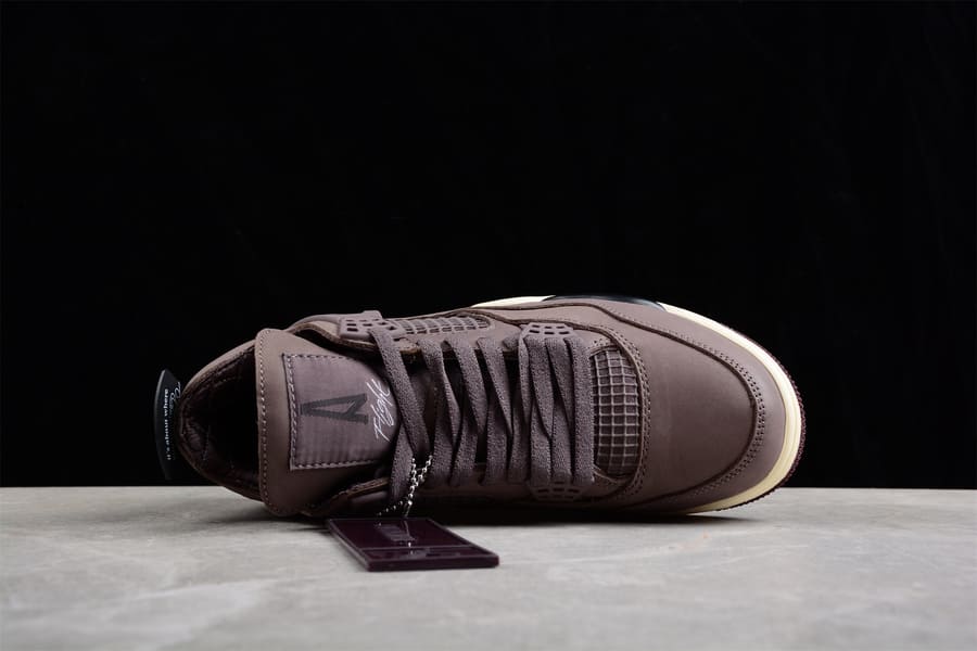 Tênis Air Jordan 4 Retro x A Ma Maniére