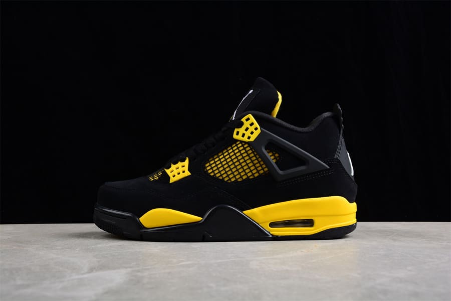 Tênis Air Jordan 4 Thunder