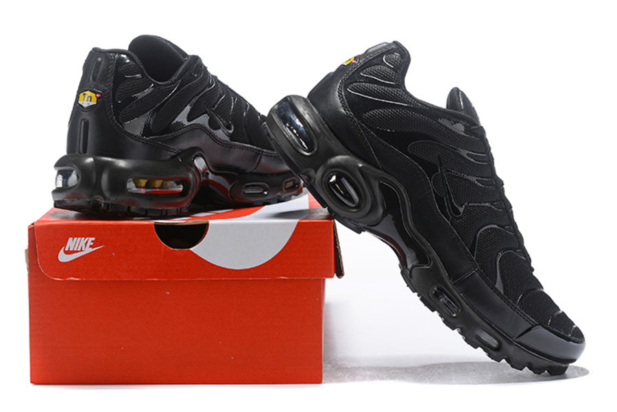 Tênis Air Max TN Plus "Triple Black"