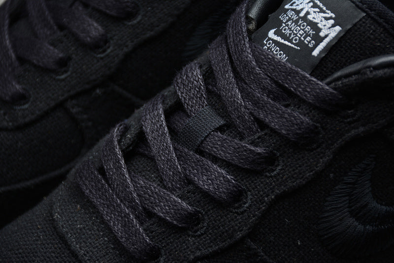 Tênis Nike x Stussy Air Force 1 Triple Black