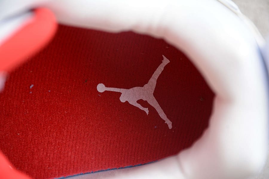 Tênis Air Jordan 4 Retro Red Metallic