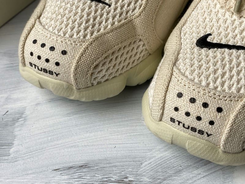 Tênis NIKE x STUSSY - Air Zoom Spiridon Caged Fossil