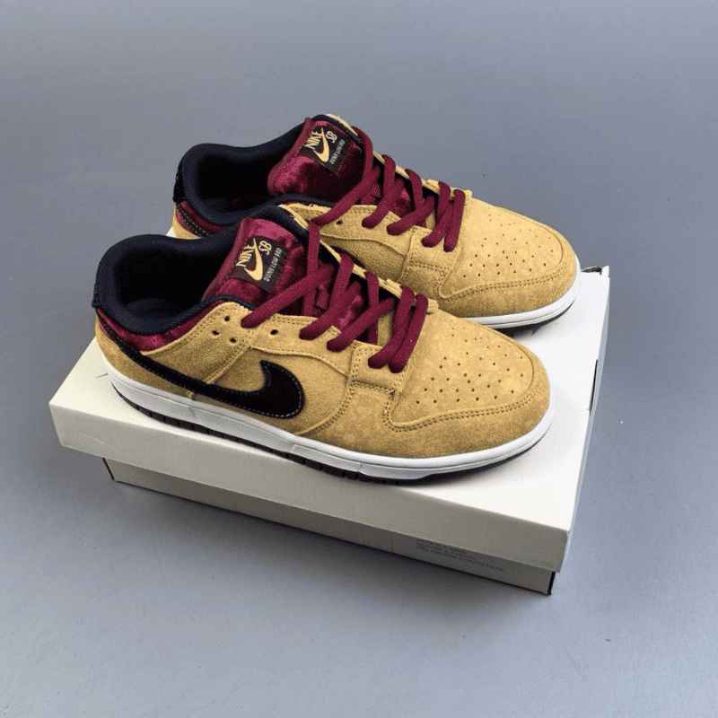 Tênis Nike SB Dunk Low City of Cinema
