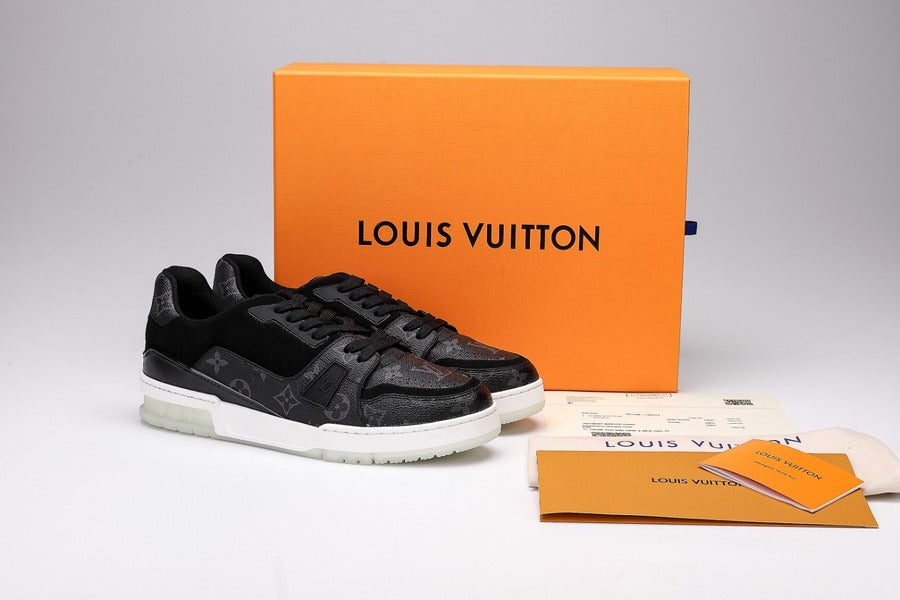 Tênis Louis Vuitton Trainer Black Monogram