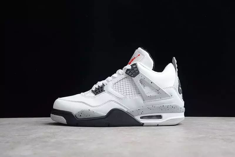 Tênis Air Jordan 4 Retro White Cement