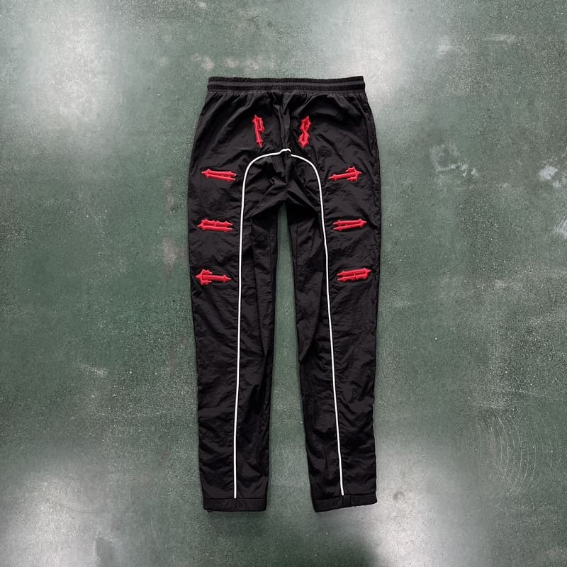 Conjunto Trapstar Irongate 2.0 Shellsuit Vermelho Preto