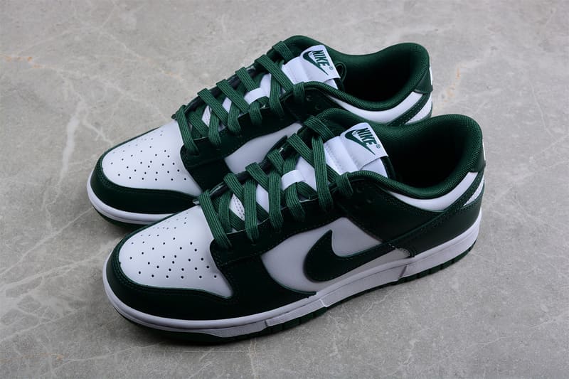 Tênis Nike Dunk Low Michigan State