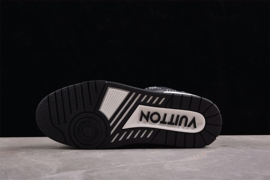 Tênis Louis Vuitton LV Trainer Black Damier 3D Denim