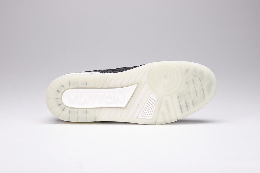 Tênis Louis Vuitton Trainer Black Monogram
