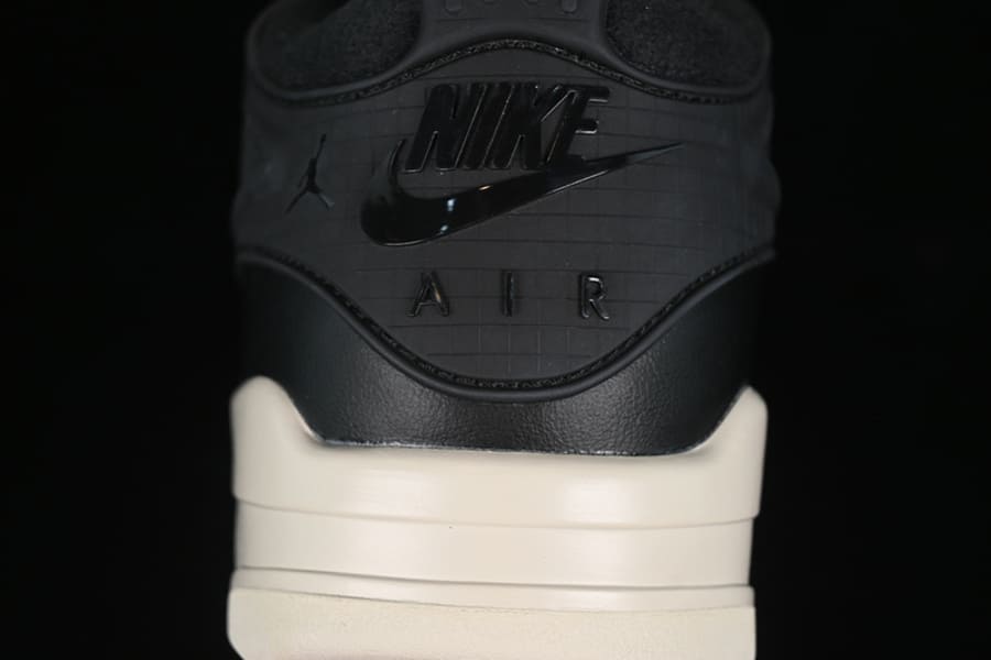 Tênis Air Jordan 4 RM Light Bone