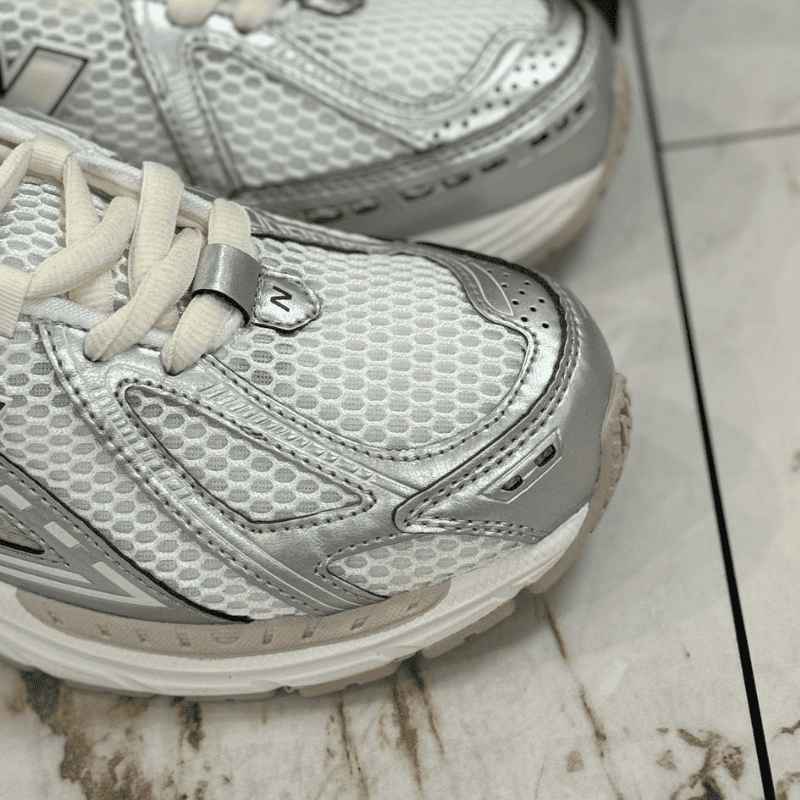 Tênis New Balance 1906R Silver Metallic