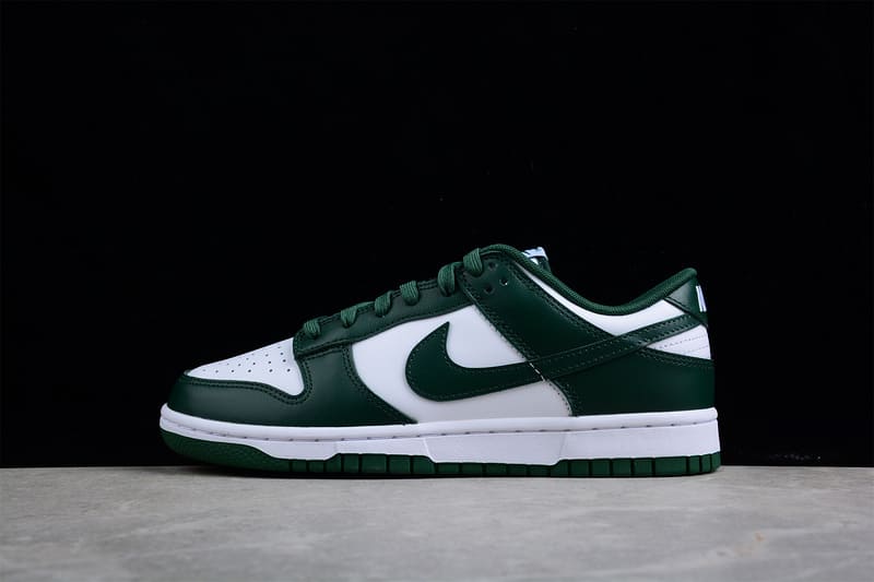 Tênis Nike Dunk Low Michigan State