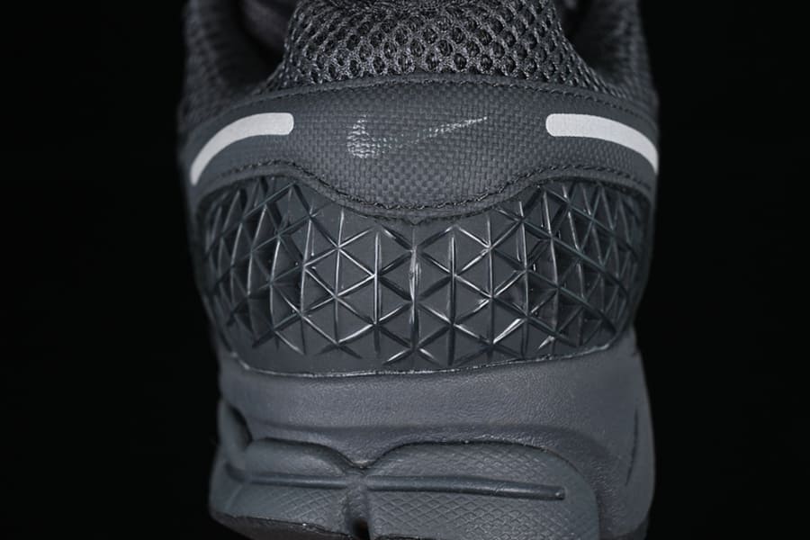Tênis Nike Zoom Vomero 5 Anthracite