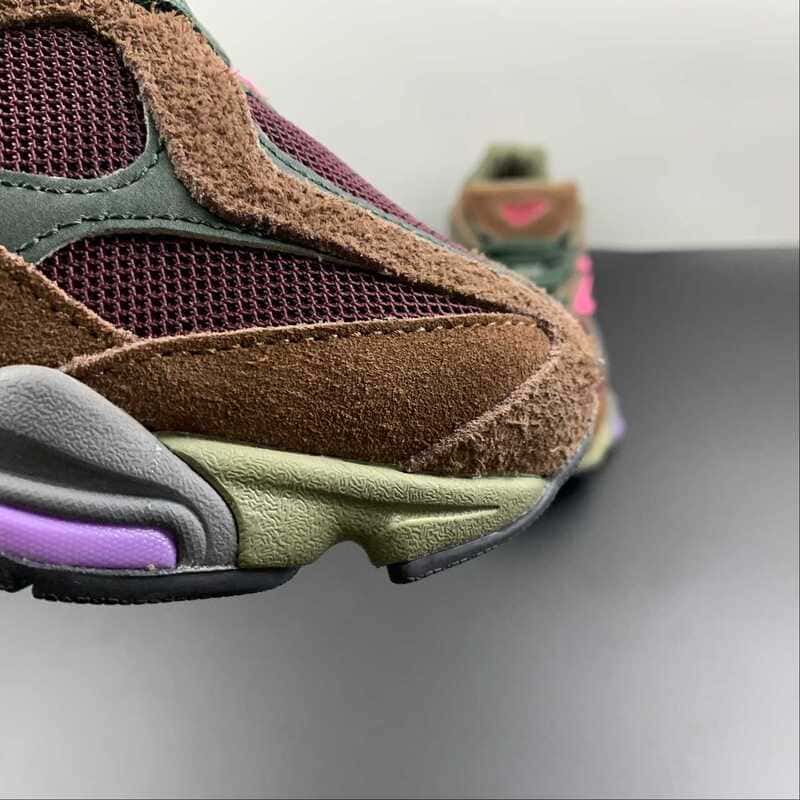 Tênis New Balance 9060 Rich Oak Burgundy