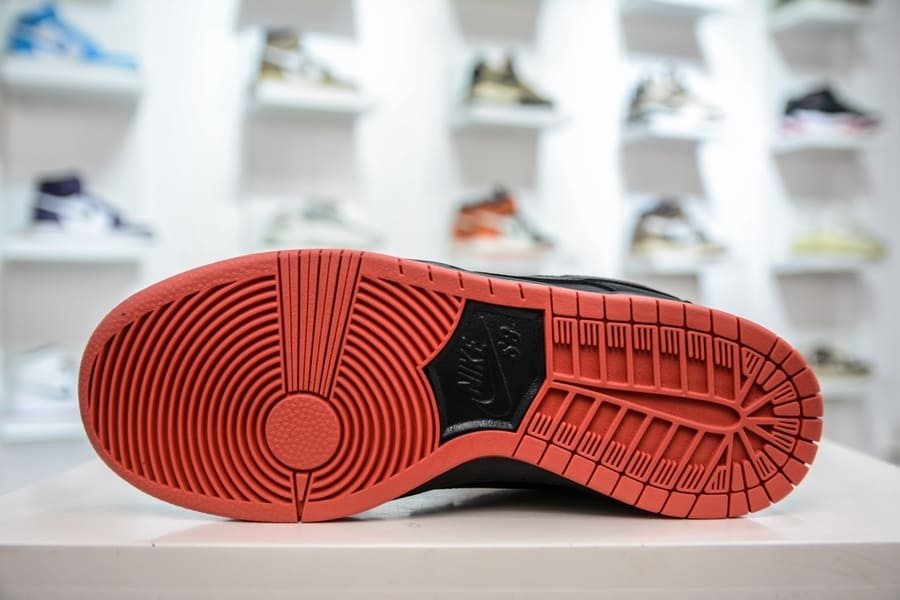 Tênis Nike Dunk Low Black Pigeon