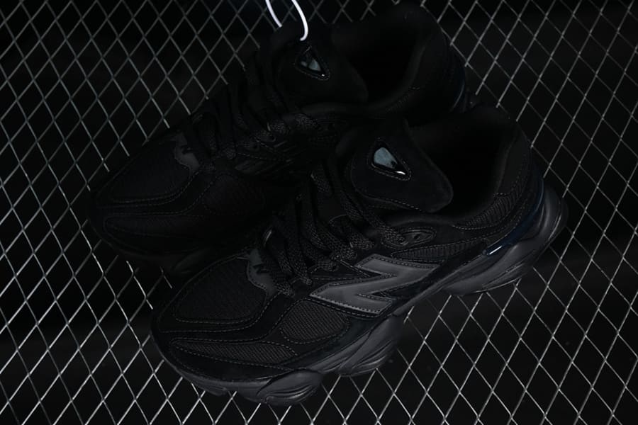 Tênis New Balance 9060 Triple Black