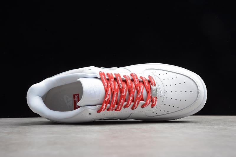 Tênis Nike Air Force 1 Supreme