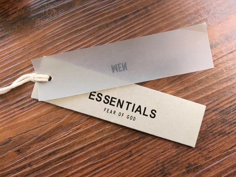 Camiseta Fear of God Essentials Light Oatmeal