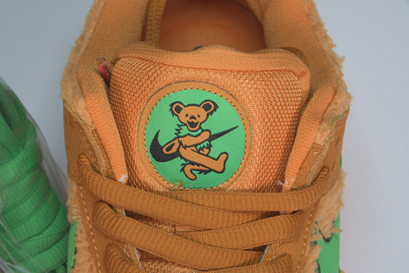 Tênis Nike Dunk Low Grateful Dead Bears Orange
