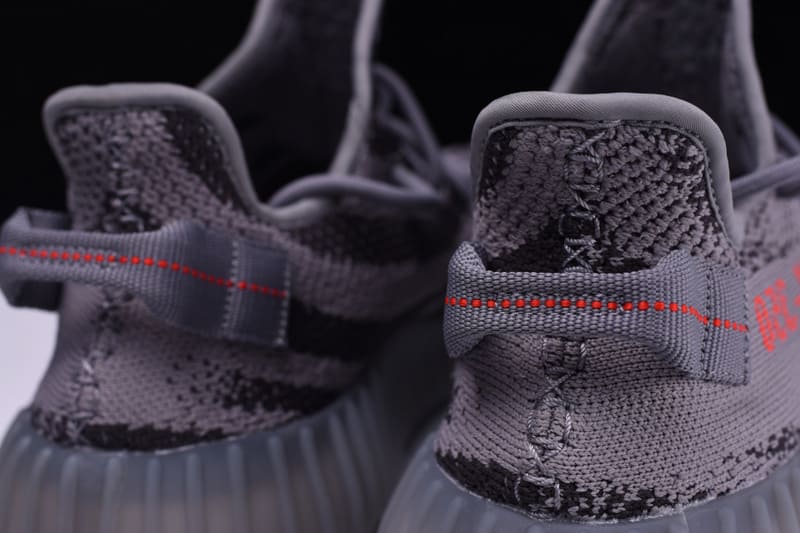 Tênis Adidas Yeezy 350 V2 “Beluga 2.0”