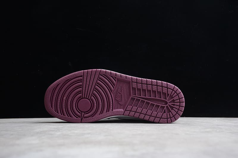 Tênis Air Jordan 1 High OG Bordeaux