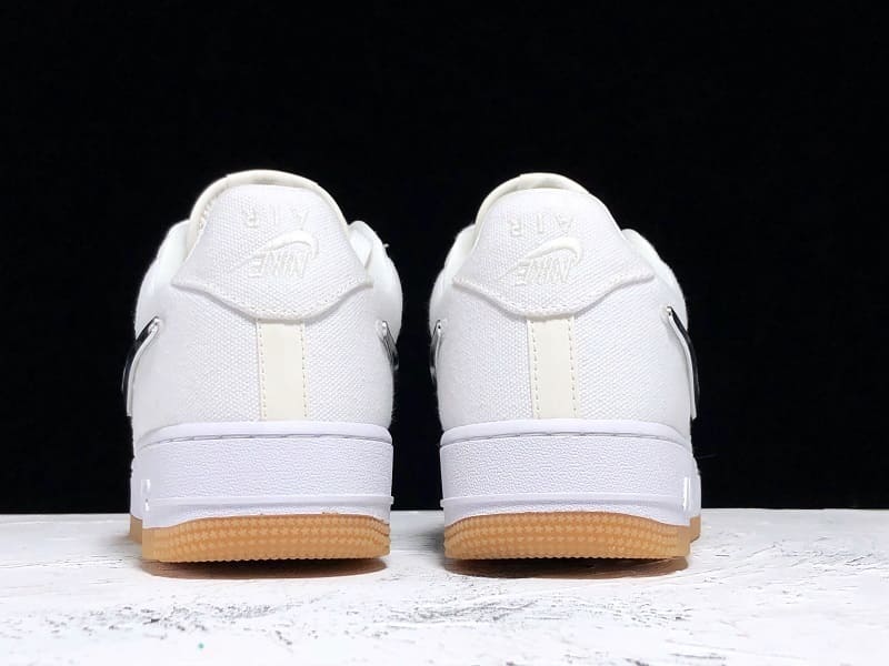 Tênis Nike Air Force 1 x Travis Scott Low Sail