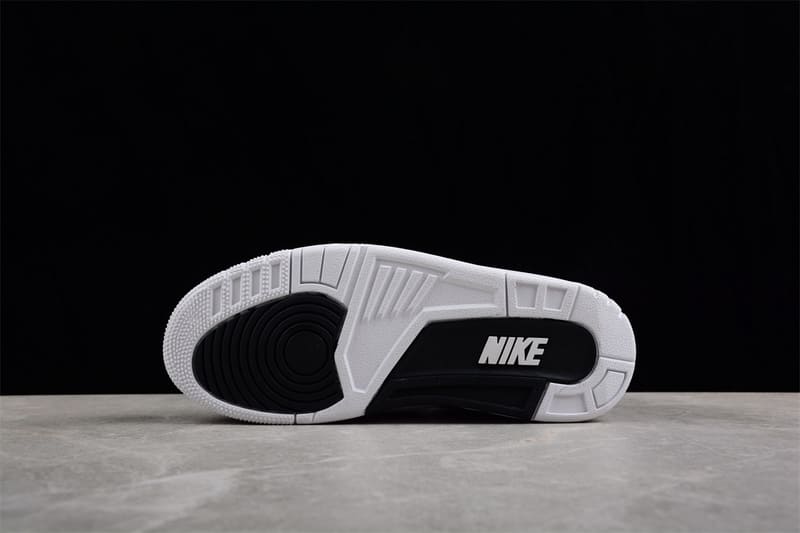 Tênis Air Jordan 3 x Fragment White