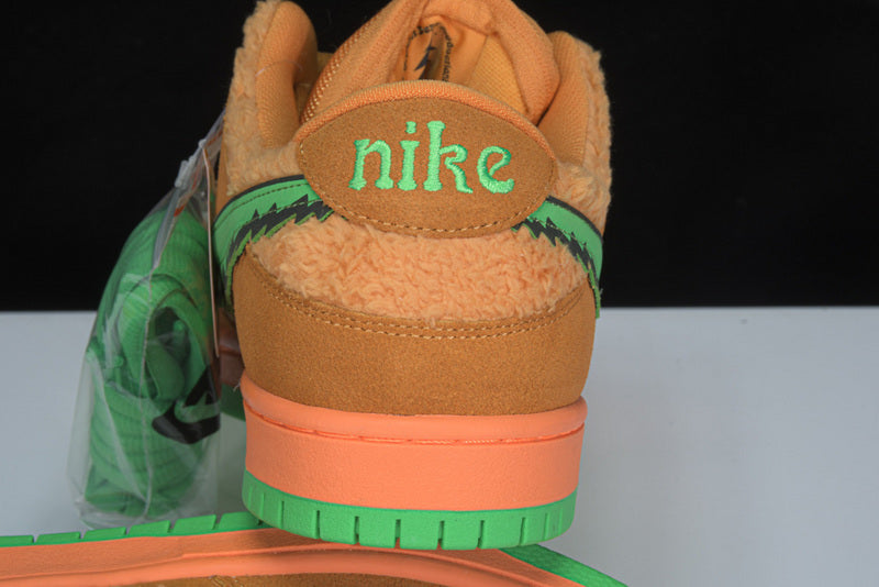 Tênis Nike Dunk Low Grateful Dead Bears Orange