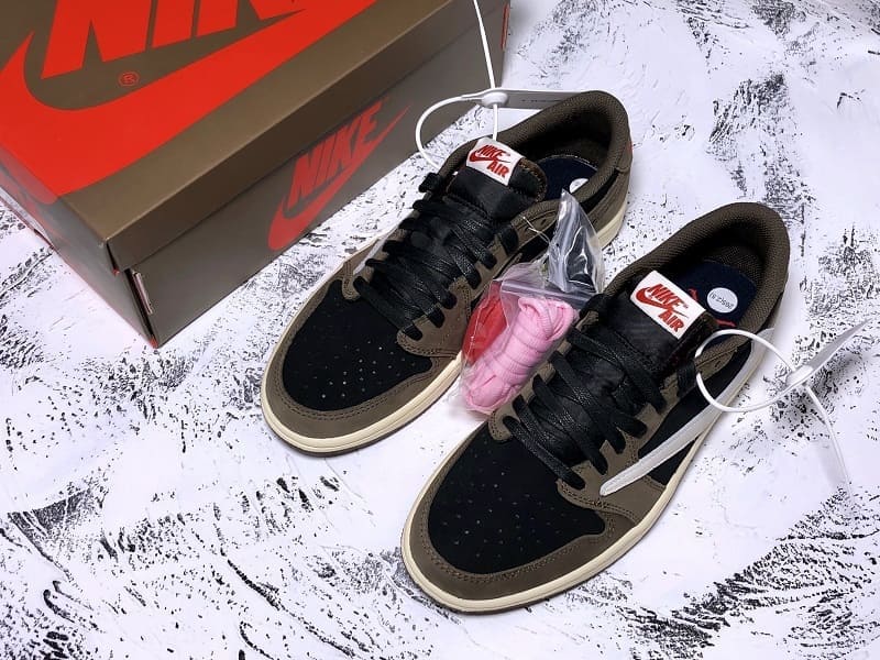 Tênis Air Jordan 1 Low Travis Scott Cactus Jack