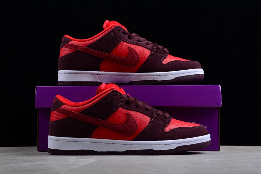 Tênis Nike SB Dunk Low Cherry