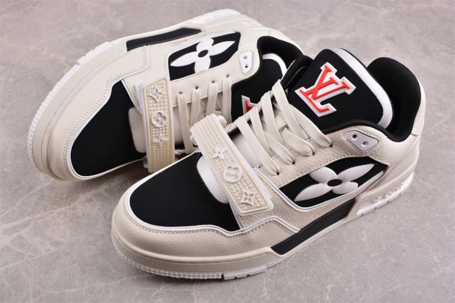 Tênis Louis Vuitton Trainer Black White Cream