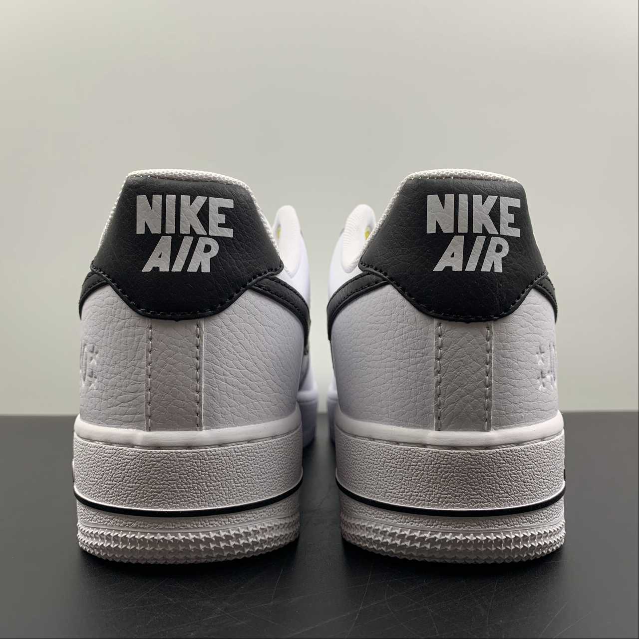 Tênis Nike Air Force 1 Low 40th Anniversary White Black