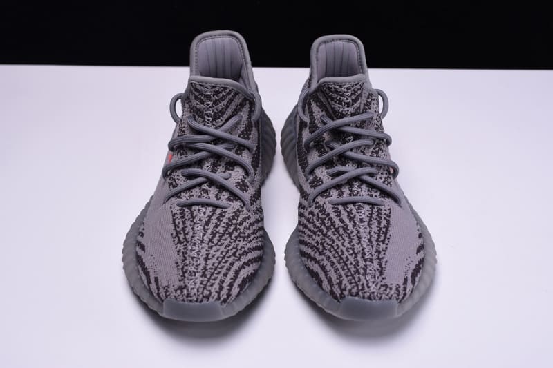 Tênis Adidas Yeezy 350 V2 “Beluga 2.0”
