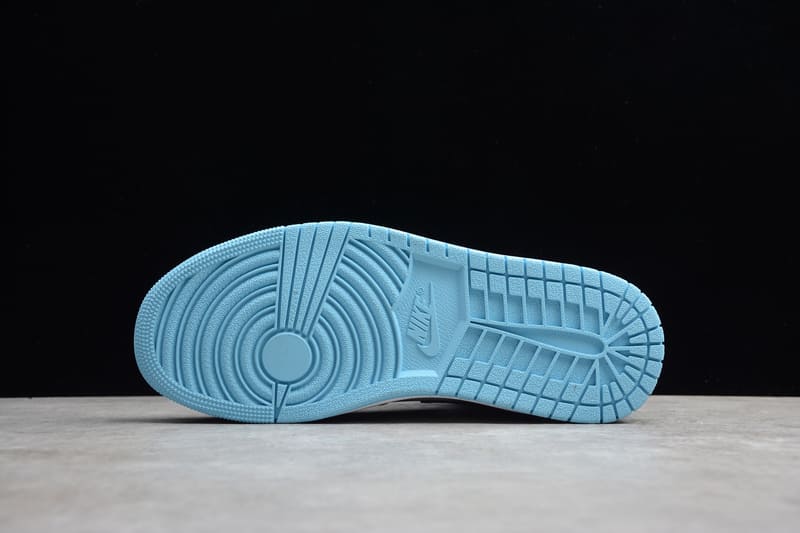 Tênis Air Jordan 1 High UNC Patent