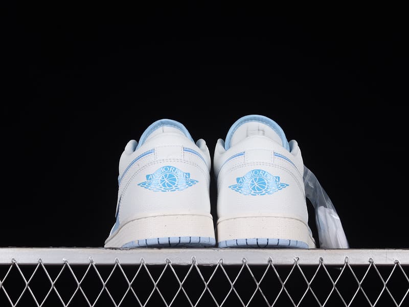 Tênis Jordan 1 Low SE Reverse Ice Blue