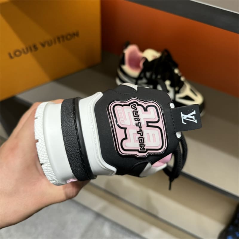 Tênis Louis Vuitton LV Skate Black Pink