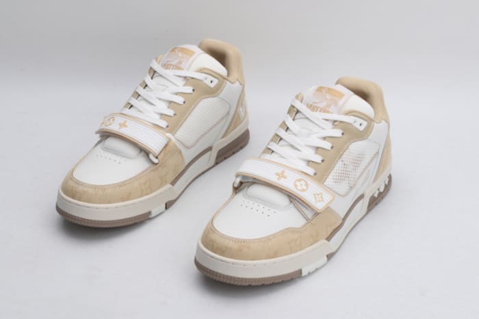 Tênis Louis Vuitton Trainer Beige White