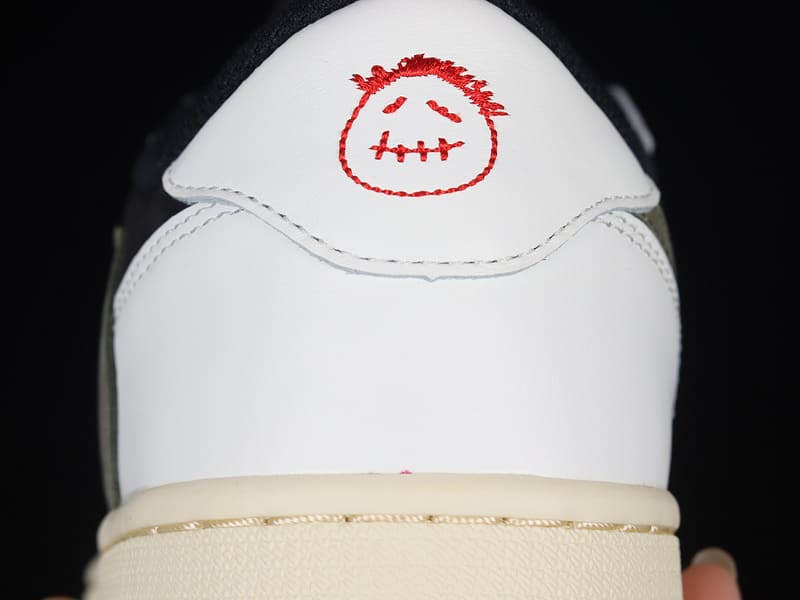 Tênis Air Jordan 1 Low x Travis Scott Olive