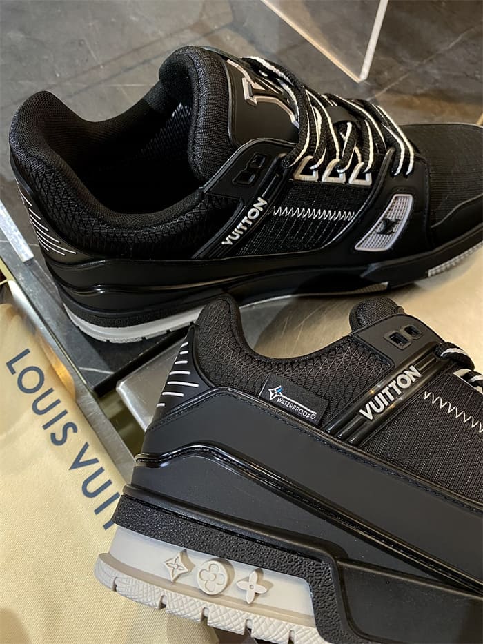 Tênis Louis Vuitton LV Trainer Black Grey