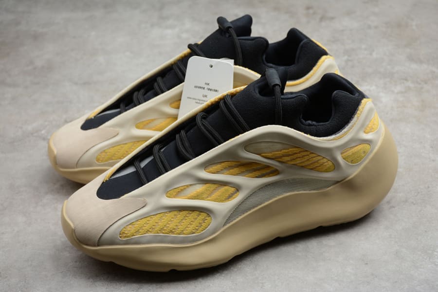 Tênis Adidas Yeezy 700 V3 Safflower